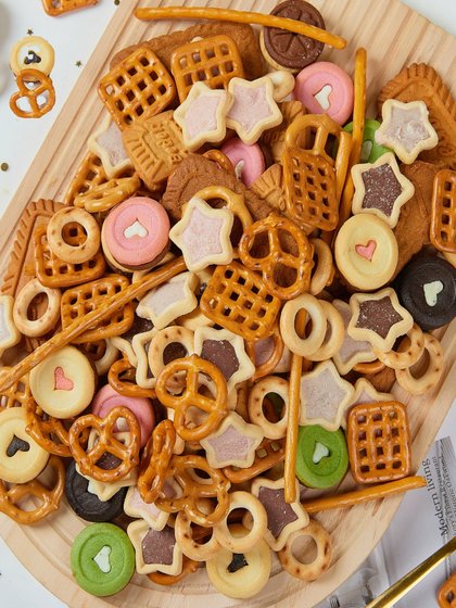 劳仑兹蝴蝶型蛋糕装饰饼干奥利奥粒粒脆烘焙纸杯生日蛋糕装扮摆件