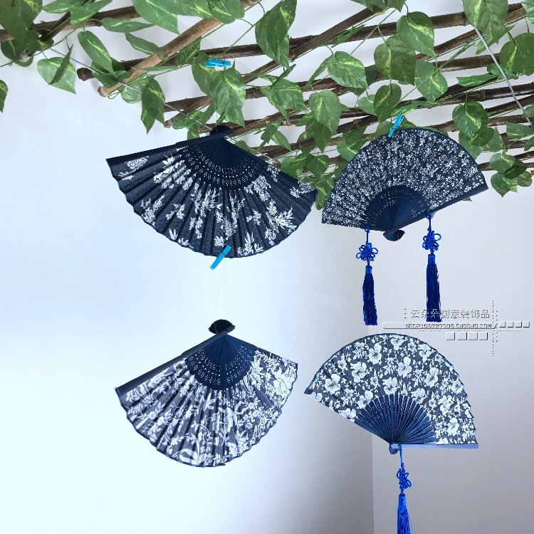 Folding fan bamboo fan blue flower cloth fan blue print cloth green flower decoration hanging decoration kindergarten environment arrangement air hanging decoration-Taobao