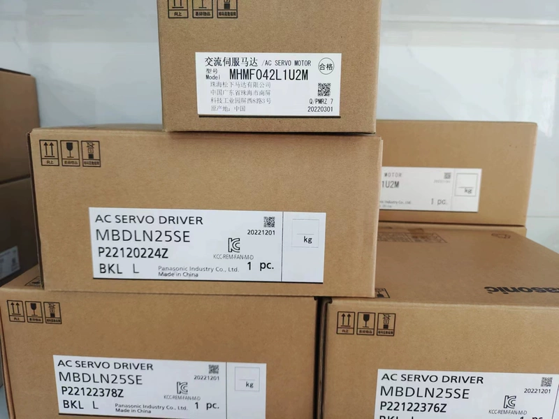 Trình điều khiển động cơ servo Panasonic MSMF MHMF042 022 082L1U2M V2M MBDLN25SE SF