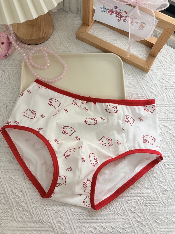 Men's Briefs, Handmade Underwear, Comfortable and Breathable, Mid-Waist Briefs That Cover the Hips