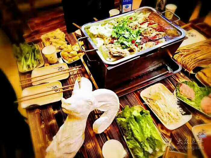 Authentic Huaibei carbon pot chicken charcoal mutton base material entity old store business taste authentic 500g