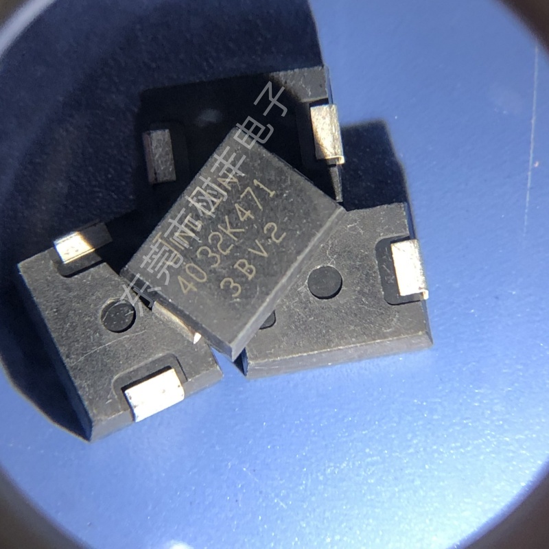 Chip varistor 4032 3225 271 431 471 511 561 270 430 470 510 5