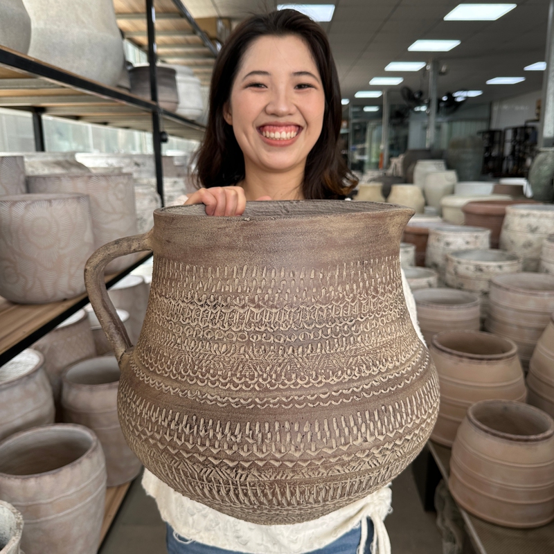 Large Flower Pot, Retro Art, Homestay Garden, Warm Color, Wabi-Sabi Style, Coffee Shop, Bistro, Homestay, Clay Pot Large Flower Pot, Retro Art, Homestay Garden, Warm Color, Wabi-Sabi Style, Coffee Shop, Bistro, Homestay, Clay Pot