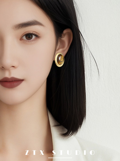 여성을위한 귀 피어싱이없는 천연 흑요석 귀 클립 새로운 검은 색 신선한 스타일 귀걸이 틈새 고급 감각 클립 귀걸이