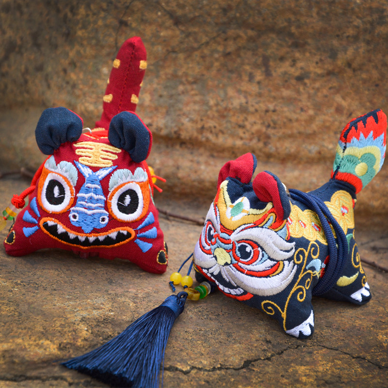 Tiger Lions Ahay Balsamic Follicles children Fortune Children Mosquito Repellent Incense Packs Safe end of the Dragon Boat Festival Gift Car Pendant Pendulum