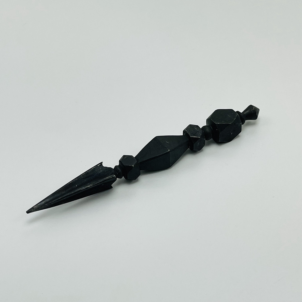 Don Dongjeb Longevity Revered Saint Iron made an item with Pupa King Kong Pestle Don East Jiapo Warp Hall Wishing Holy