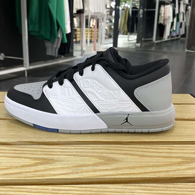 Nike Jordan Nu Retro 1 Retro Breathable Non-Slip Wear-Resistant Cushioning Sneakers Nike Jordan Nu Retro 1 Retro Breathable Non-Slip Wear-Resistant Cushioning Sneakers