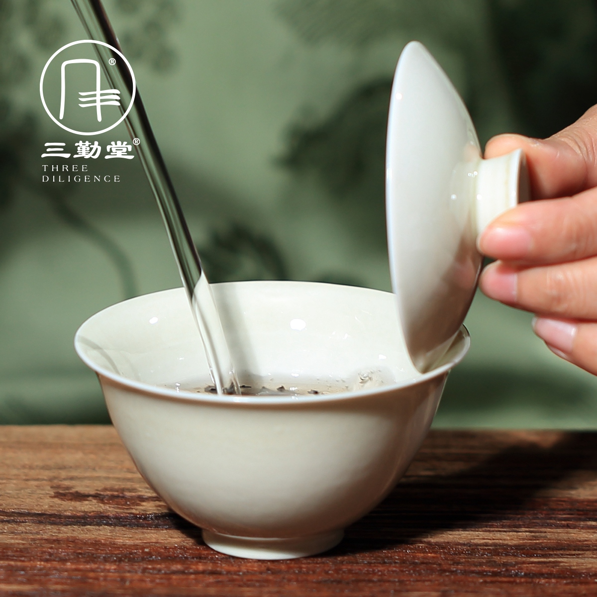 The three frequently tureen jingdezhen ceramic kung fu tea tea cups only three cup plant ash glaze to The bowl