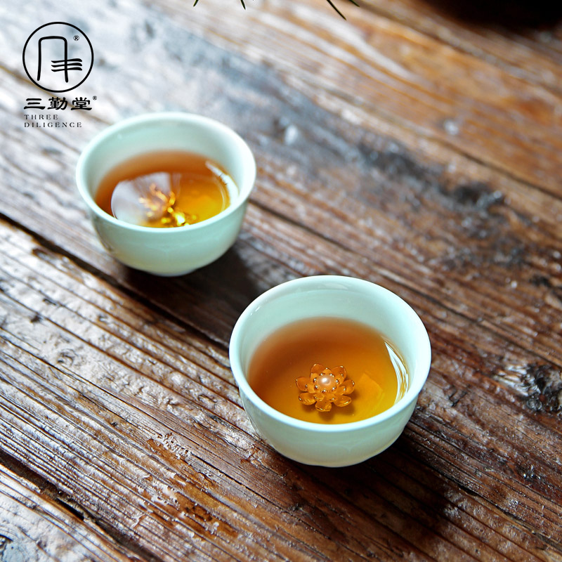 The three frequently kung fu tea sample tea cup tea cups jingdezhen ceramic celadon whitebait, S47004 master CPU