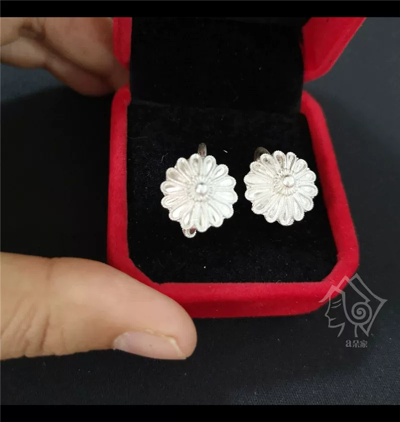 Earrings handmade, ethnic retro accessory flower-shaped, silver 999 sample, flowered, simple and elegant design, ethnic style