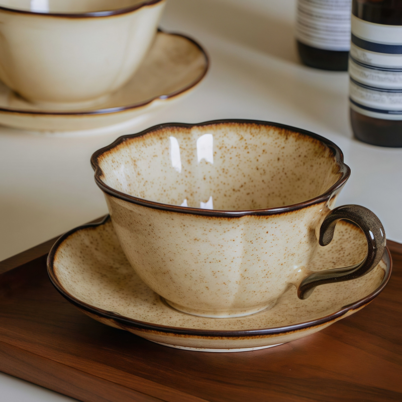 Retro Latte Coffee Cup, Ceramic Cup, High-End and Exquisite, Women's Personal Use, High-End and Beautiful Cup and Saucer