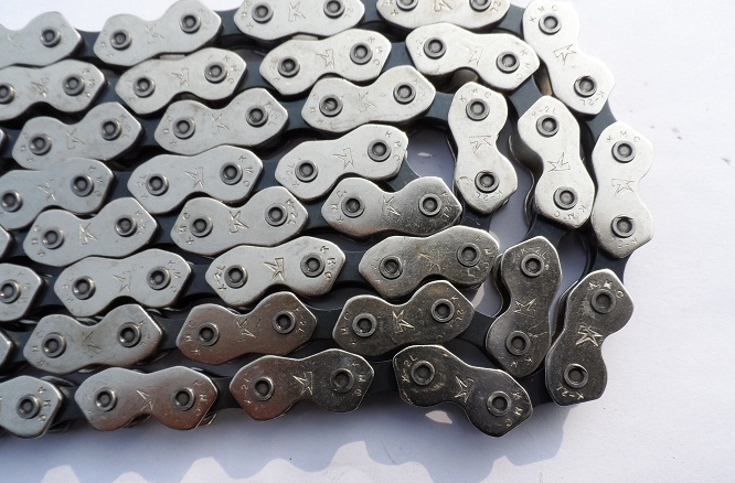 Chaîne de vélo - Ref 2367453 Image 4