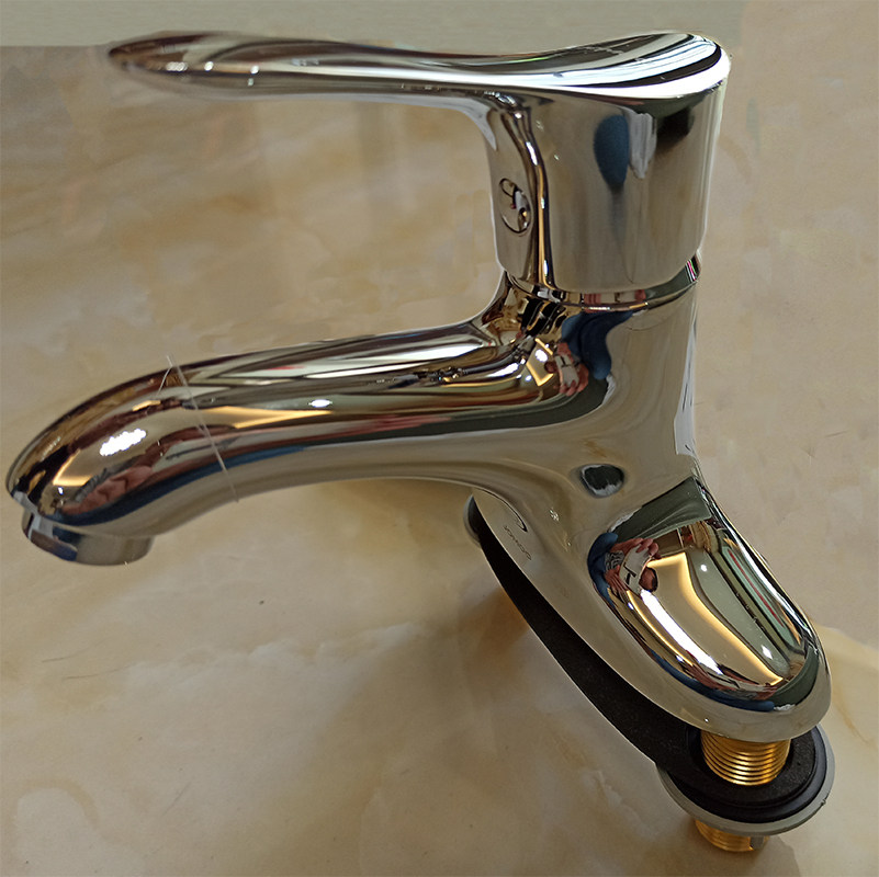 Nine Shepherd Pair of double holes hot and cold old fashioned side basin Terra basin Basin Taps 3275-122 32151-147