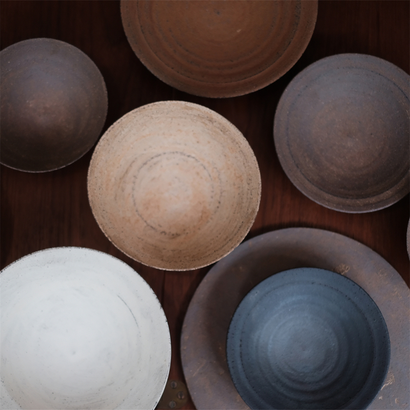 「97 Crafts」Japanese Pottery Artist Mikiya Ikeda's Coarse Pottery with a Light and Thin Feel Tableware