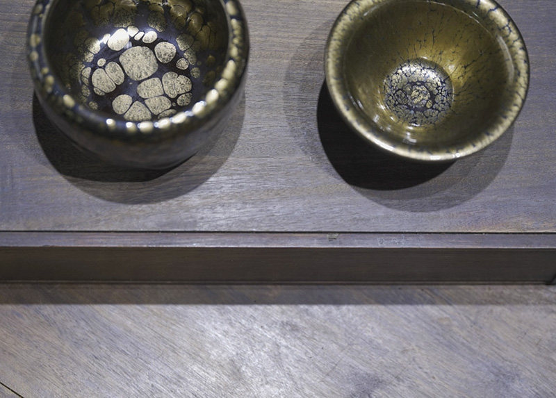 Здание 【有草建盏】 建阳建盏 黄美金大师作品 全手工纯正铁胎 金油滴 There is grass
