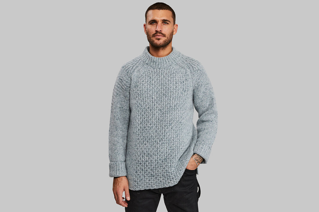 Cashmerenomadsweater_blue_2752_01-2000x872.jpg