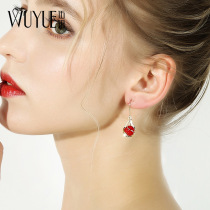 Senior sense earrings red female long temperament red drop earrings ear clip 2020 new fashion French net red 619
