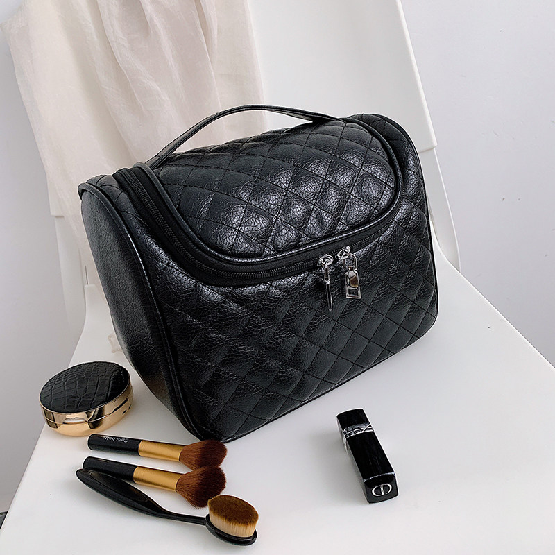 Makeup bag women's portable large capacity 2021 new super fire premium cosmetics storage bag travel wash bag
