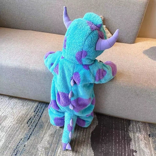 Собака и кошачьи пальто 2024 Зимний новый стиль шерстяной плюшевый плюшевый пульс мультфильм