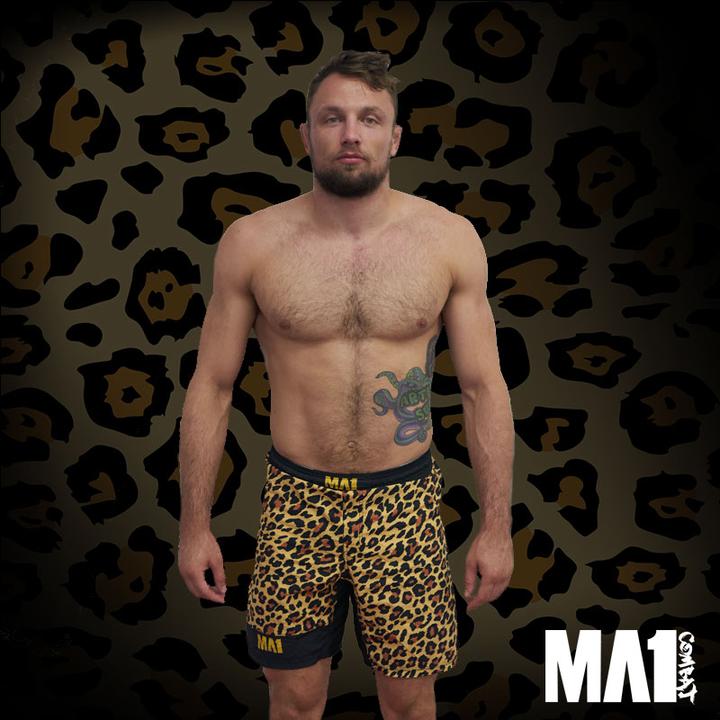 Craig Jones with the same MA1 BJJ MMA Brazilian Jiu-Jitsu fighting kick boxing fitness five-point shorts BAO WEN