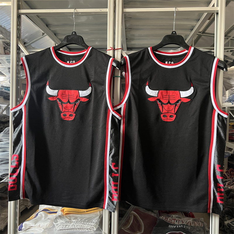 Original Price $30! Bulls Team Large Embroidered Tank Top, Quick-Drying Mesh Breathable Sports Fitness Vest with Sleeves Original Price $30! Bulls Team Large Embroidered Tank Top, Quick-Drying Mesh Breathable Sports Fitness Vest with Sleeves