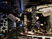 Factory direct sales of inflatable bottles inflatable milk bottles various inflatable bottles customized bar and shopping mall atmosphere props