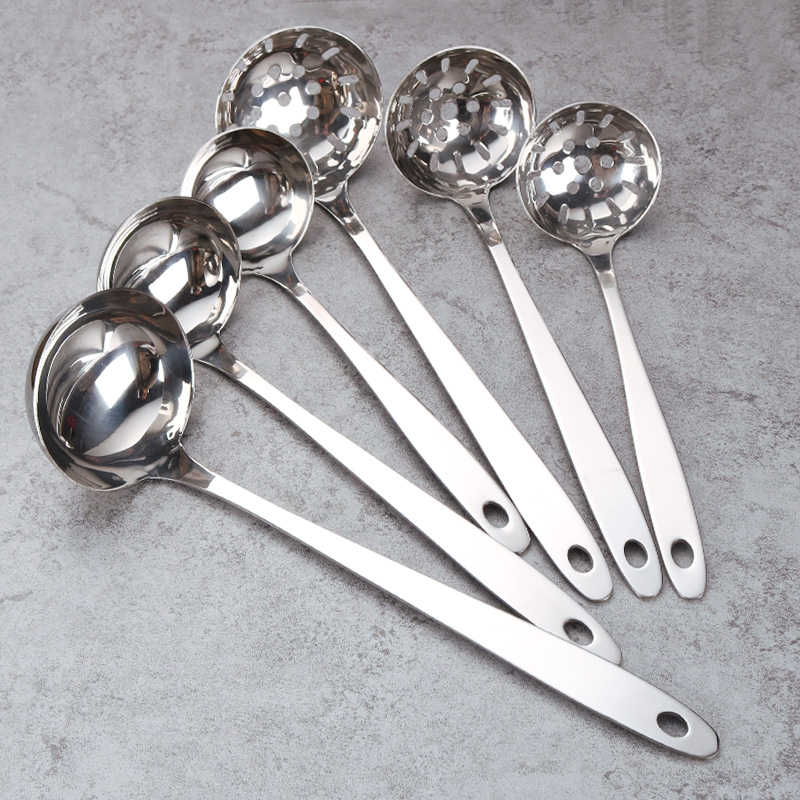 Stainless steel spoon Household hot pot spoon colander Long handle spoon Stainless steel spoon spoon Kitchen kitchenware iron