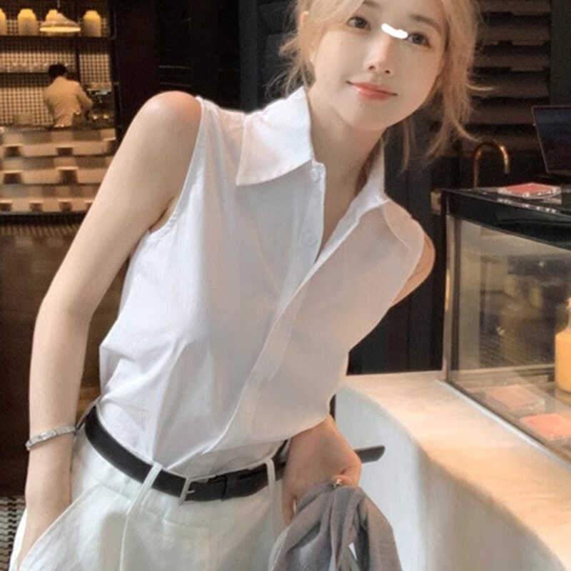 Trendy Sleeveless White Shirt for Women in Spring and Autumn, Designed for Layering or Wearing Alone Trendy Sleeveless White Shirt for Women in Spring and Autumn, Designed for Layering or Wearing Alone