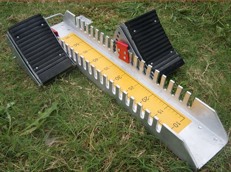 Aluminum alloy multi-functional plastic track starter track and field competition training special adjustment running aid