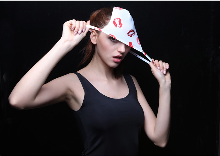 Mạnh mẽ gợi cảm cặp đôi đồ lót băng lụa cám dỗ không có dấu vết một mảnh in sáng tạo vô hình nam và nữ thong từ quan lot cap doi goi cam