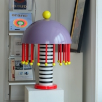 Amusement Memphis Style Vertical Lamp Jerry Tide Light Luxury Metal Creative Color Desk Lamp