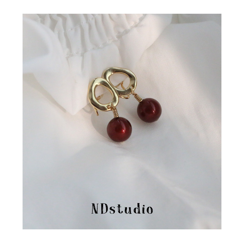 ND vintage Boer Red wine Red Swarovski pearl Premium sense cold wind No ear pierced painless mosquito coil ear clip