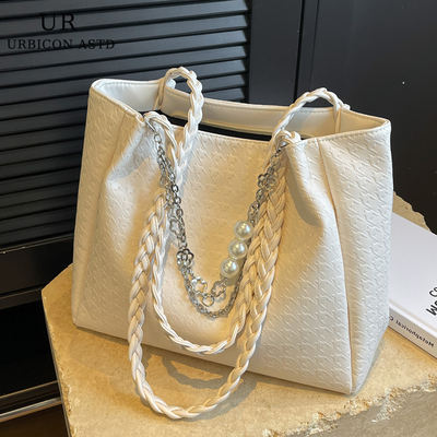 Large-capacity women's 2026 new versatile and high-end quality single-shoulder bag, a niche and light luxury tote bag for work and commuting