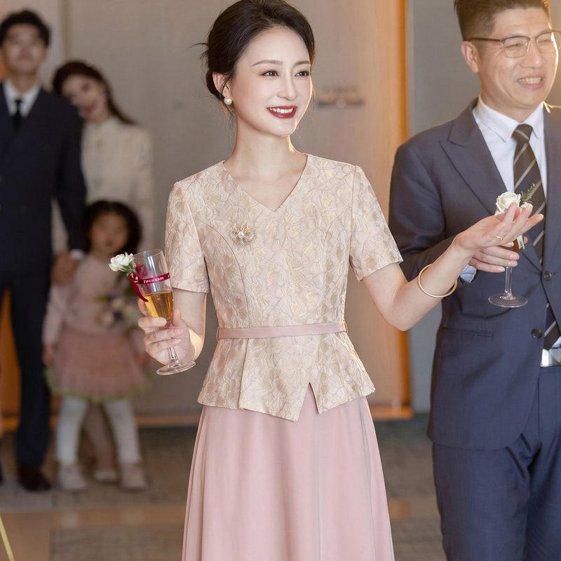 2026 New Wedding Brand Mother-Of-The-Bride Banquet Dress, Elegant and Youthful Style, Summer Dress for the Mother-In-Law, Fake Two-Piece Dress 2026 New Wedding Brand Mother-Of-The-Bride Banquet Dress, Elegant and Youthful Style, Summer Dress for the Mother-In-Law, Fake Two-Piece Dress