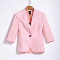 Есть розовая весна и осень