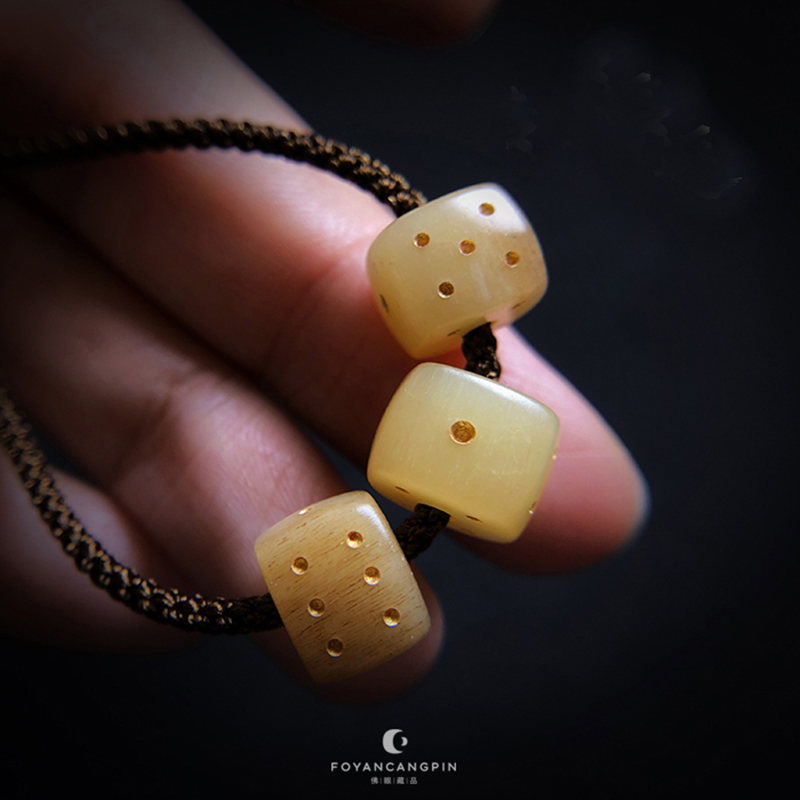 (Buddha's Eye Collection) Natural camel bone dice bracelet with star moon hundreds of aromas seed Bodhi Buddha pearl accessories to play with color