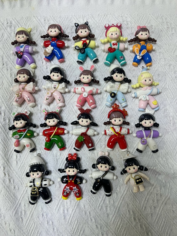 Split-Leg Doll Bag Pendant Keychain Bag Pendant Souvenir Gift for Friends and Teachers Handmade New Year Gift