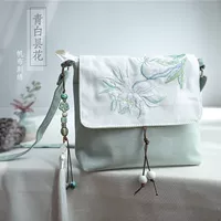 Эпифиллум зелено-белый, ширина 19* высота 17, толщина 5см.