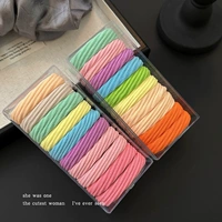 10 ниток пастельных тонов + 10 оранжевых цветов.