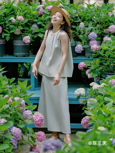 Dialogue Hot Style Back Hollow Shirt Suit Skirt Women 2025 Summer New Sleeveless Top Skirt Two-piece Set