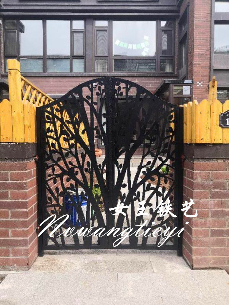 Iron Art Courtyard Doors European-style Outdoor Laser Cut Villa Gate Community Double Doors Farmhome Village Fence Door Customisation