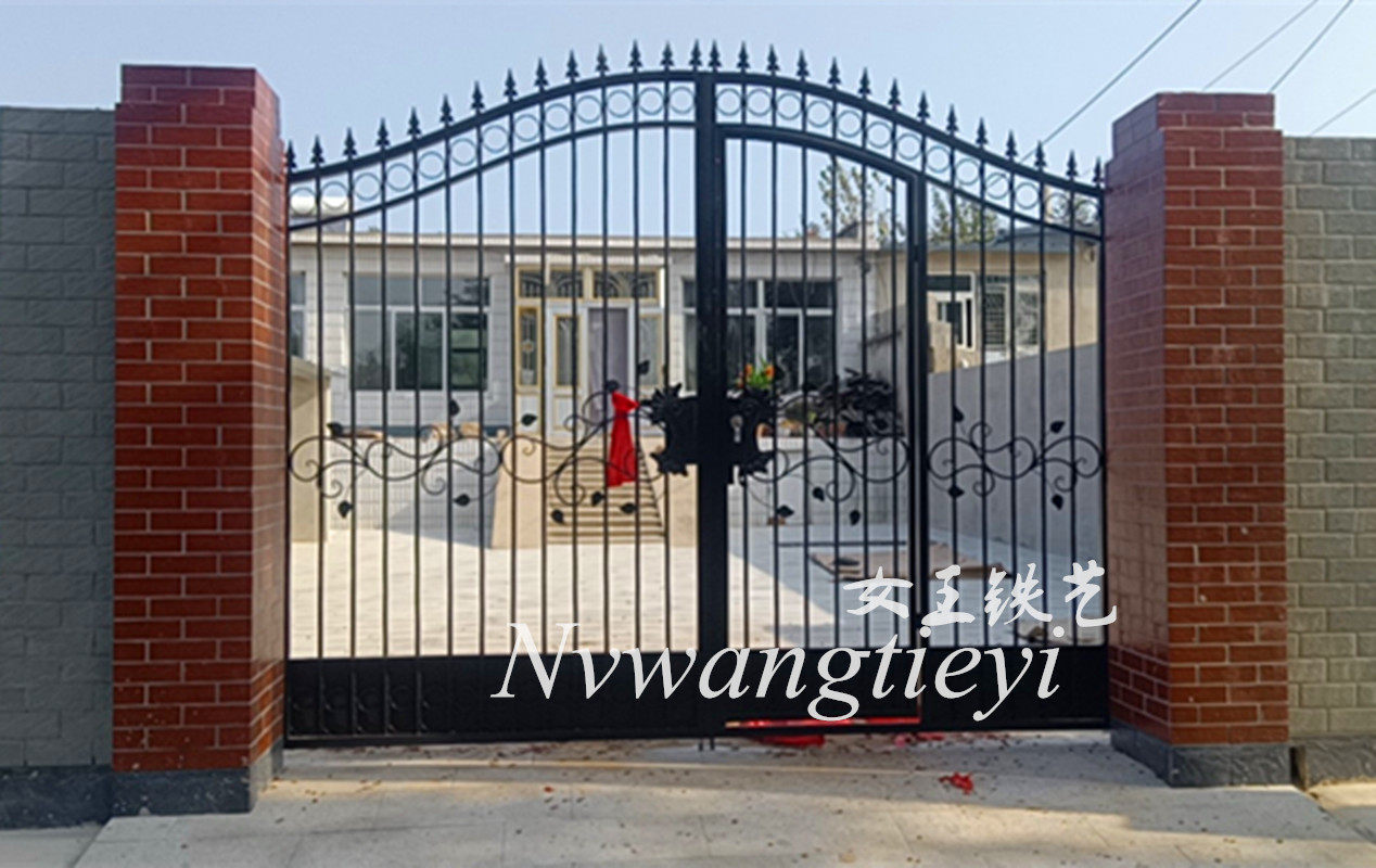 European-style wrought iron gate courtyard gate garden villa country side door into the home double door outdoor child mother wrought iron gate