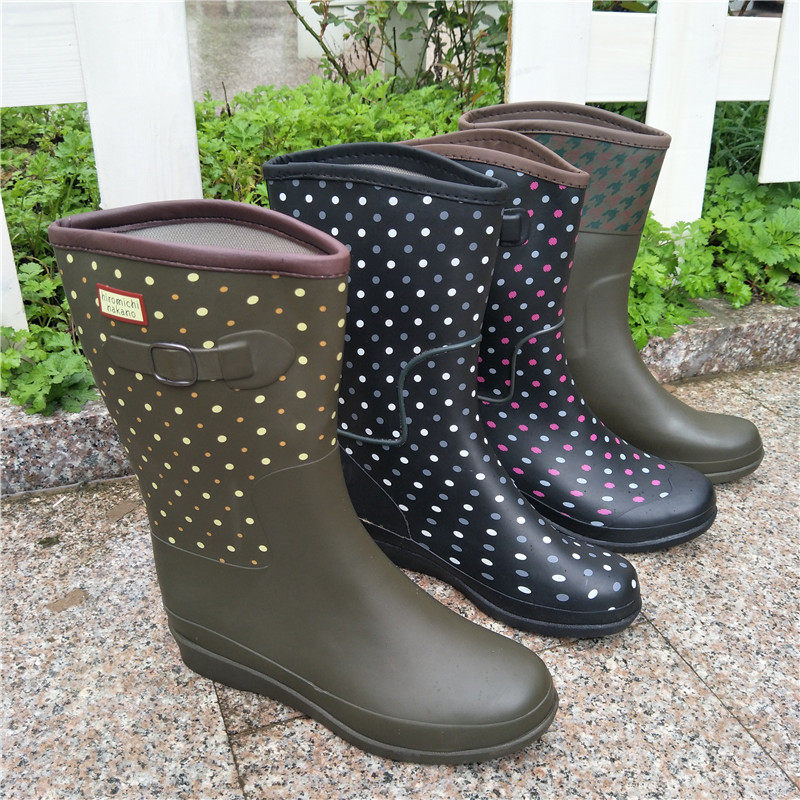 Special clearance women's Korean women's mid-tube boots college wind women's fashion rain boots rubber shoes rubber boots water boots spring and autumn