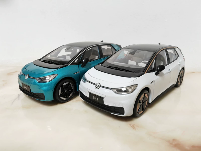 Оригинальная модель автомобиля Volkswagen ID.3 ID.4X ID.6 ID.7 CROZZ, версия освещения, масштаб 1:18, модель автомобиля