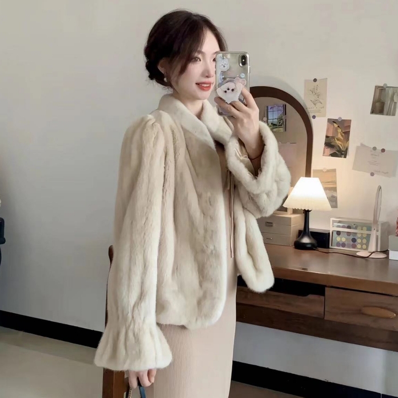 Mink Coat for Women, New Faux Velvet Mink Fur Coat, Short Style for Petite Figures, Stand Collar Top, Eco-Friendly Women's Fur Clothing