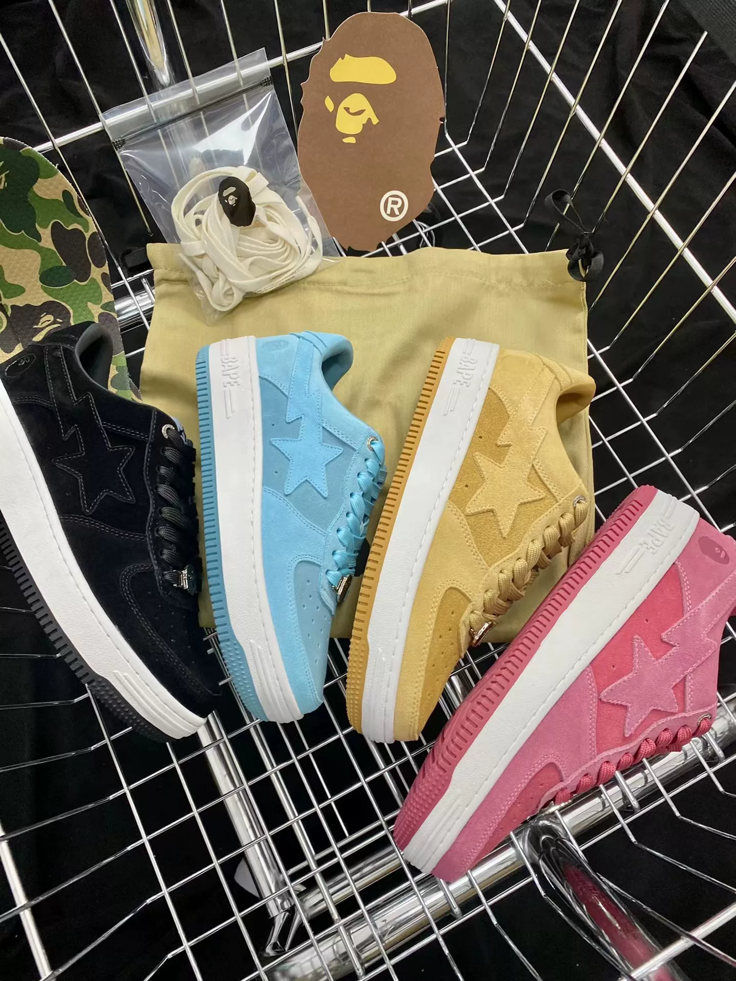 BAPESTA LOW SK8 dunk скейтборд молодежные черные лаковые кроссовки модное повседневное настроение контрастные низкий топ