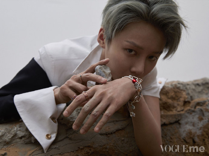 VogueMe Liu Yuxin/Deng Ziqi/Liu Haocun/Huacai Youth-Ling Ling Cover Store Gives Postcards to Liu Yuxin to Sales VogueMe Clothing and Beauty Magazine February 2021/Issue Liu Yuxin