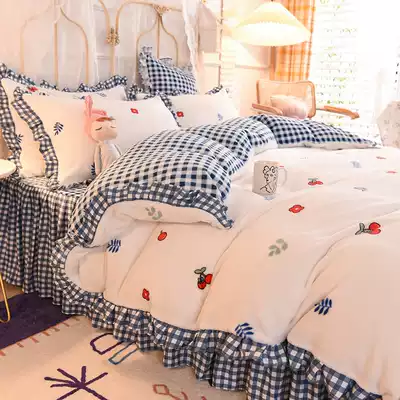 Korean version of Falavia Bed Skirt Four Piece Set 1 8 m Flannel Lace Three Piece Winter 4 quilt cover Thickened Coral Velvet