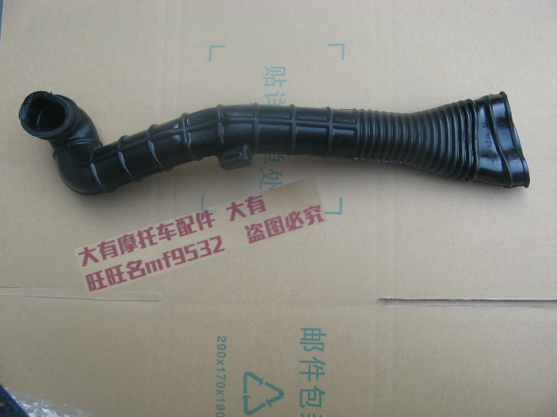 Li Cai Rui Cai QS125T-2 Yun Cai 100T clutch cover pipe engine breather belt cooling pipe