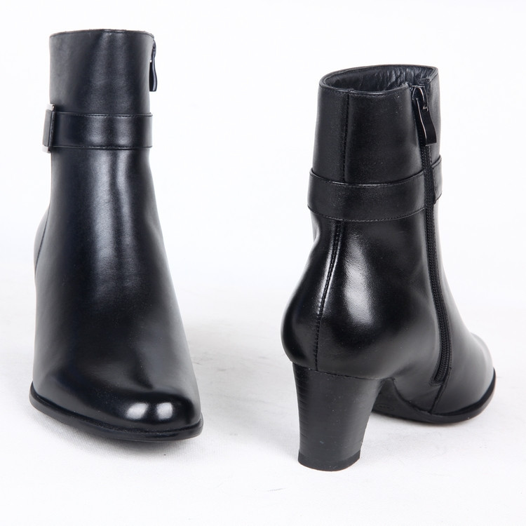 Winter New Style Female Schoolgirl Uniform High-Heeled Suede Boots with Pointed Toe, Made of Integrated Soft Wool, Warm Leather Cotton Boots Winter New Style Female Schoolgirl Uniform High-Heeled Suede Boots with Pointed Toe, Made of Integrated Soft Wool, Warm Leather Cotton Boots